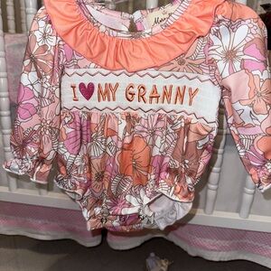 Floral Baby Romper with 'I Love My Granny' Embroidery